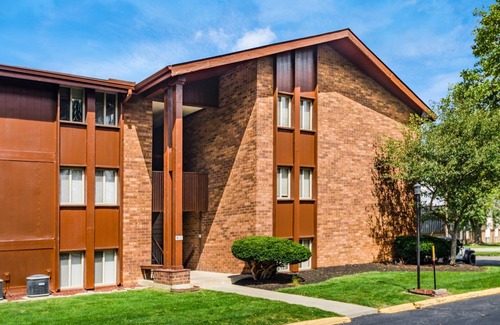 Knolls Thomas Apartment | Hancock - Spacious Layout -Near Riverside Hospital