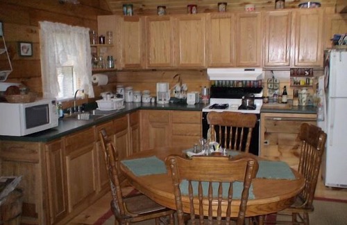 Tenants Harbor Cabin | Hand Crafted Log Cabin