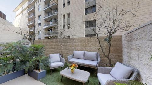 Jerusalem City Centre Apartment | Haneviim Court Luxury by Rental Israel