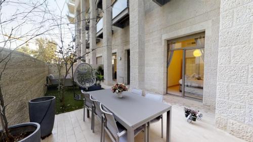 Jerusalem City Centre Apartment | Haneviim Court Luxury by Rental Israel