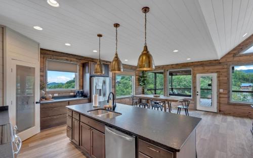 Gatlinburg - Pigeon Forge House | Hang Yer Hat