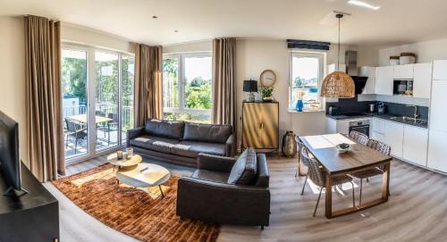 Schwerin Apartment | Hangar 19 Superior Apartment mit Terrasse und Garten H7W1