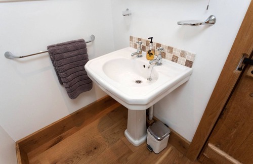Arundel Bed & Breakfast | Hanger Down House Bed and Breakfast