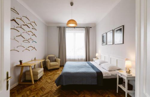 Turda Bed & Breakfast | Hangers