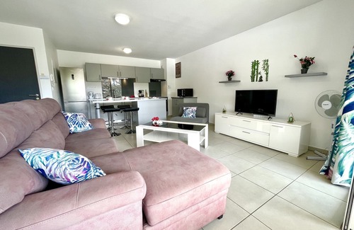 Faaa Condo | Hanitea flat, at the entrance of Papeete, 1bdr - Wi-Fi - park - 3 pers