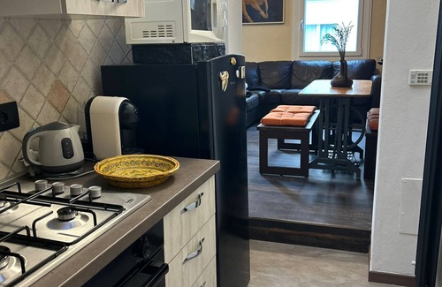 Imola Apartment | Hank's House