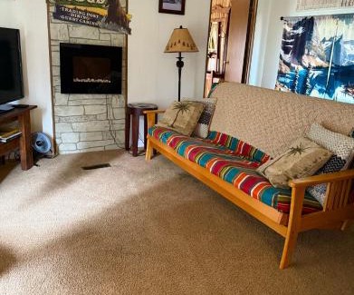 Darby Cabin | Hannon House