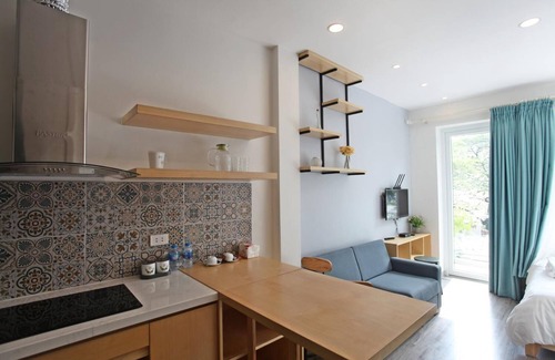 Yen Phu Apartment | Hanoi Home 2 - Lake view Apartment