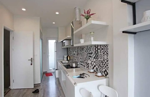 Yen Phu Apartment | Hanoi Home 2 - Lake view Apartment