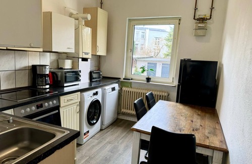 Neumuenster House | Hansaring 11 W1 - 3 bedrooms (with connecting room)
