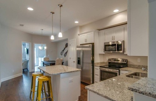 Bellevue House | Happy & Chill in West Nashville!