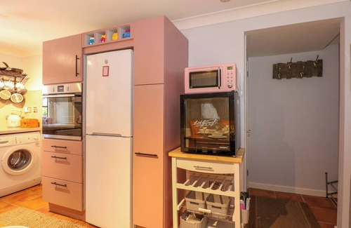 West Runton Cottage | HAPPY DAZE, family friendly, country holiday cottage in West Runton