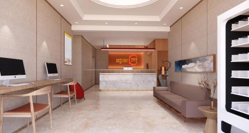 Dongcheng Hotel | Happy Dragon Hotel - Nearby Tiananmen square & Forbidden City & Line 5,6,8 Subway Nearby & Free coffee & Free laundry & Fluent English speaking& Tourist attractions ticket service & Free WiFi unlimited for Western software, Shuttle bus to the Great Wall
