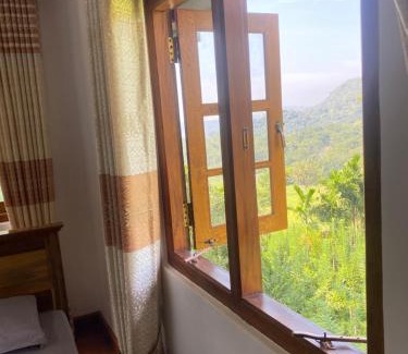 Koslanda Bed & Breakfast | Happy Feet Diyaluma