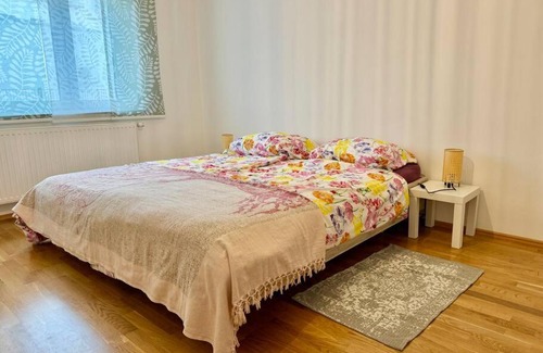 Schwechat Apartment | Happy Home near Airport