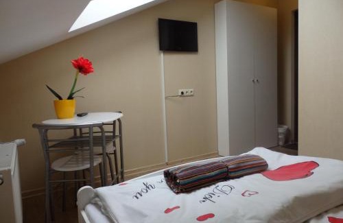 Ziepniekkalns Hotel | Happy Hotel