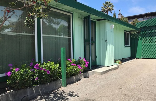 Aptos Cottage | Happy House by the Sea