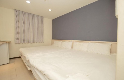 Xitun District Apartment | Happy House