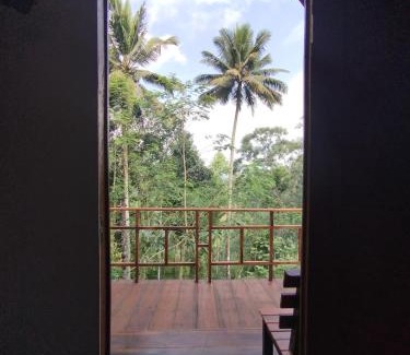 Argosari Cabin | Happy Monkeys Village