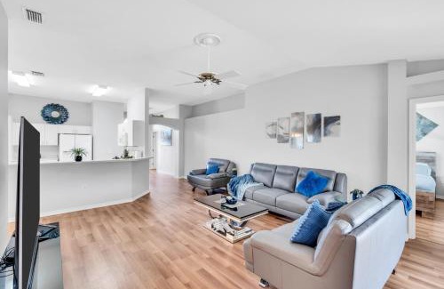 Boyette Springs House | Happy place! 2 king beds, hot tub, free parking