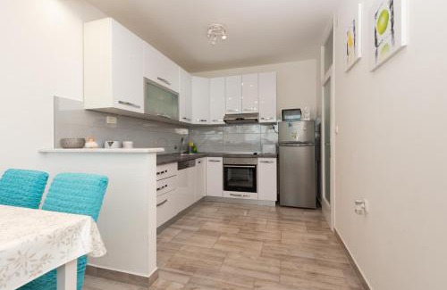Split Apartment | Happy Stay
