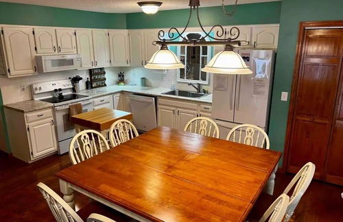 La Follette Condo | HappyDaze Condo: Views, Private Hot Tub, Pool, Comfy Beds