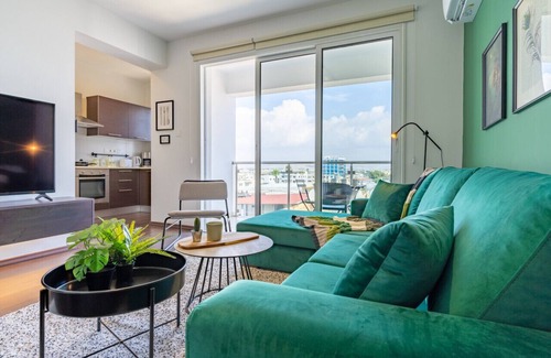 Larnaca Apartment | Harbor 401: Stylish 1-Bedroom Apartment in Larnaca