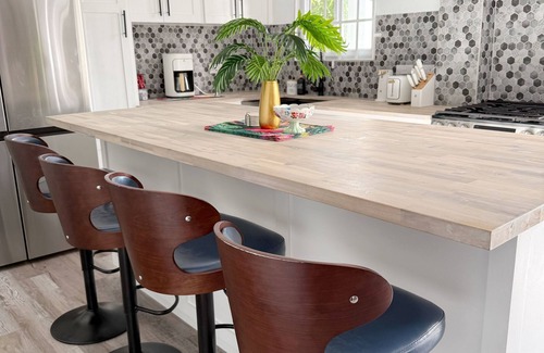 Calvigny House | Harbor Haven Luxury Retreat I- VEHICLE INCLUDED