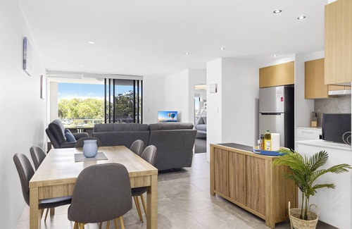Sandstone Point Apartment | Harbor Haven Retreat