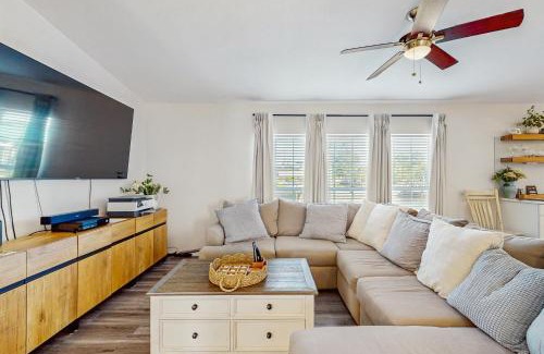 Gulf Cove House | Harbor Hideaway