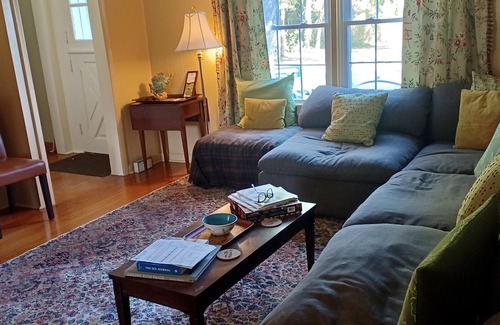 Quinby Cottage | Harbor House Cottage, steps from water’s edge with views of Barrier Islands