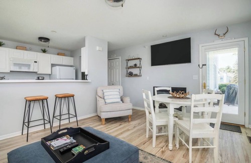 East Jordan Condo | Harborage Pointe Waterfront