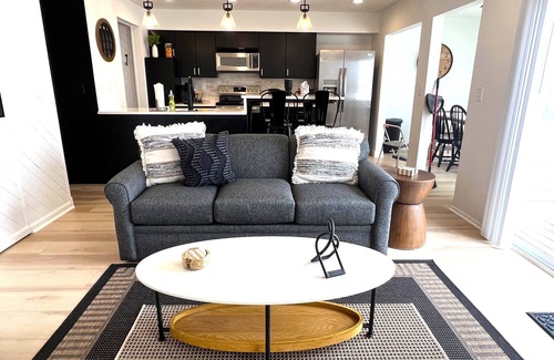 Huron Condo | Harborview on the water - sleeps 20!