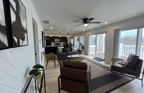 Huron Condo | Harborview on the water - sleeps 20!