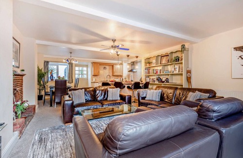 Teignmouth House | Harbour Lodge - Teignmouth