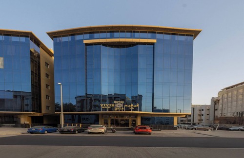 Al-Hamra'a House | Harbour Luxe Suite | Sunday Harbour Gateway