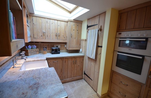 Weymouth Cottage | Harbour's Edge - Beautiful cottage located directly on Weymouth's harbourside.
