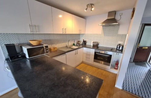 Borth-y-Gest Apartment | Harbour-Side Apartment In Porthmadog With Stunning Views