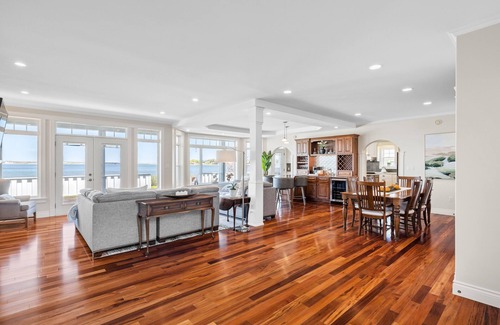 Queens County Villa | Harbour View Haven