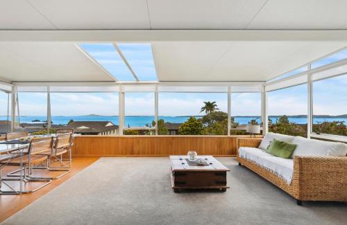 Maraetai House | Harbour View - Maraetai Holiday Home