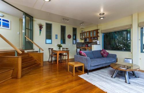 Stepneyville Apartment | Harbour View - One - Nelson Waterfront Apartment