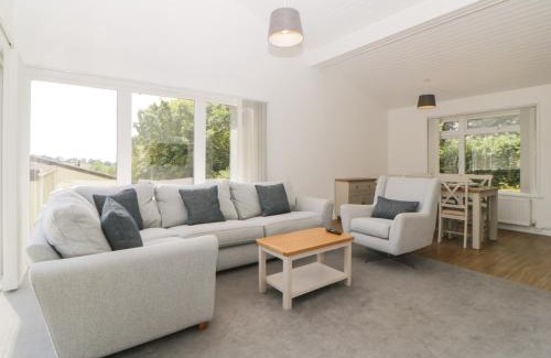 Heligan House | Harcombe House Bungalow 5