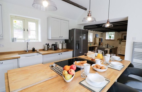 East Norton Cottage | Hard Day's Night