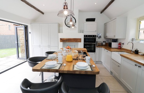 East Norton Cottage | Hard Day's Night