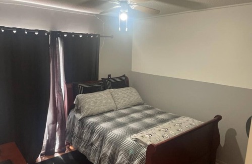Miami Gardens House | Hard Rock Escape – Luxe Stay w/Theater,Grand Patio,1.5mi to Stadium, City Nexus