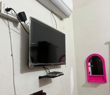 Shri Madhopur House | Hardik Guest House & General Store