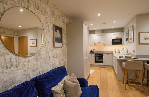 Crosthwaite Cottage | HARDRIGGS BANK COTTAGE, pet friendly, with a garden in Windermere