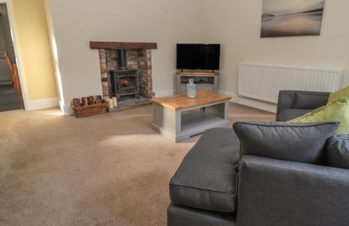 Catton House | Hare & Hounds House
