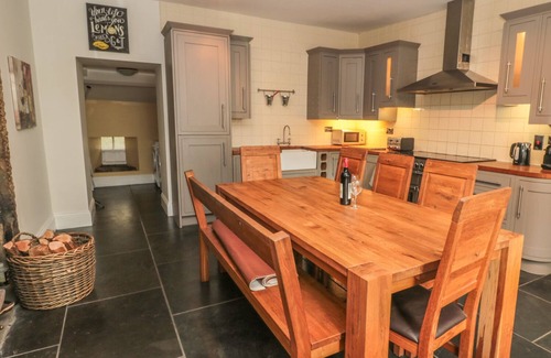 Catton Cottage | HARE & HOUNDS HOUSE, pet friendly, with open fire in Allendale