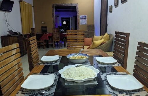 Minneriya Hotel | Haritha Holidays - Rooms & Restaurant